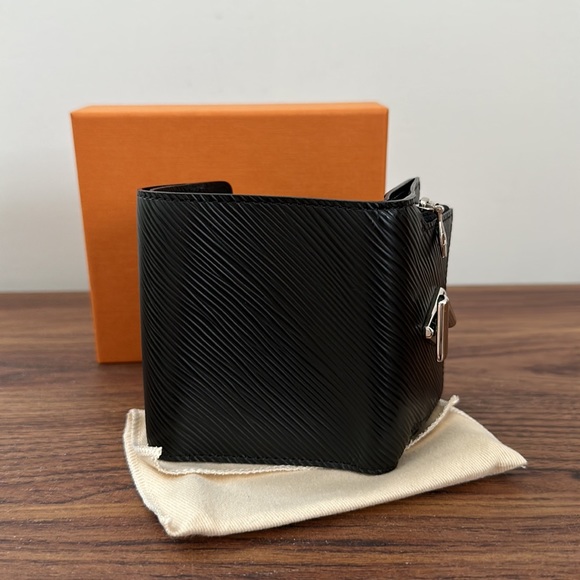 Louis Vuitton LV twist compact wallet black - Picture 7 of 9